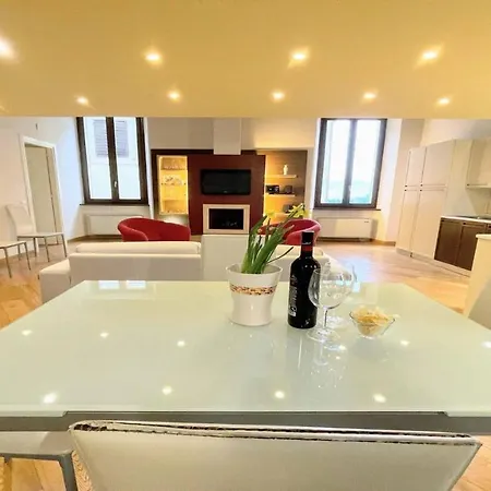דירה Terrazza Duomo With Spectacular Views La Posterna, 5 Mins Walk No02 ספולטו